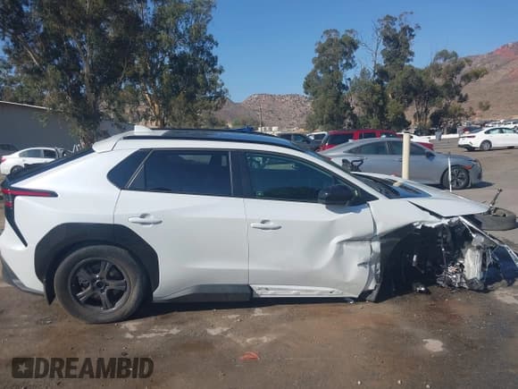 ✅ 2024 Toyota bZ4X XLE • VIN: JTMABACA1RA087164 • Lot: 43189420. Listed on IAAI with 31,898 mi. Free auction sales archive from the USA and detailed vehicle history report at DreamBid. Image 13.