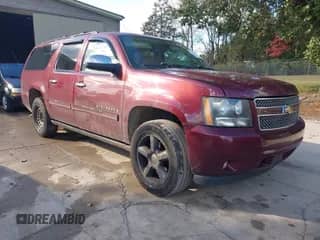 2008 Chevrolet Suburban 2LT z VIN 1GNFK16358J218377, wystawiony jako IAAI lot #43600950 z przebiegiem 256 190 mil mil oraz . Historia ofert i sprzedaży dostępna na DreamBid. Obrazek 1.