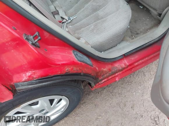 ✅ 2002 Pontiac Sunfire SE • VIN: 1G2JB524927193193 • Лот: 43758253. Опубликован ранее на IAAI с пробегом Не указан. Бесплатный доступ к архиву аукционных продаж из США и подробный отчёт об истории автомобиля на DreamBid. Изображение 14.