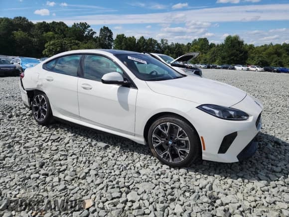 ✅ 2025 BMW 2 Series 228i xDrive • VIN: WBA23GG04S7S87848 • Lot: 70160815. Wystawiony na Copart z przebiegiem 4 277 mil. Bezpłatny archiwum sprzedaży aukcyjnych z USA i szczegółowy raport historii pojazdu na DreamBid. Zdjęcie 4.