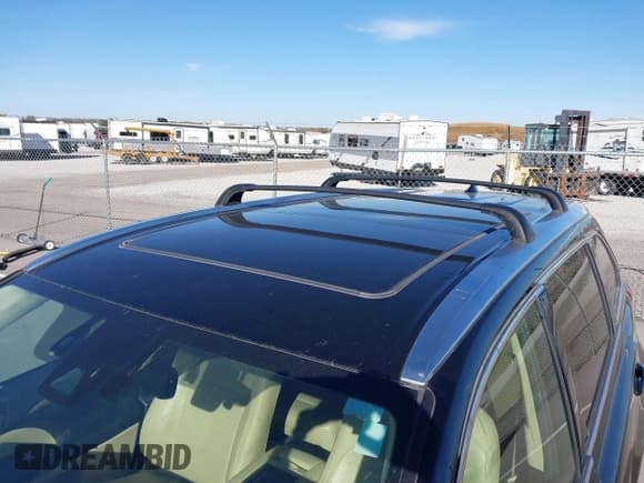 ✅ 2017 Toyota Highlander Hybrid Limited • VIN: 5TDDGRFH1HS035766 • Lot: 43589780. Listed on IAAI with 104,645 mi. Free auction sales archive from the USA and detailed vehicle history report at DreamBid. Image 16.