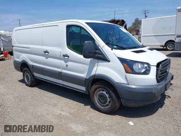 ✅ 2017 Ford Transit • VIN: 1FTYR1ZM1HKA72569 • Lot: 42304204. Wystawiony na IAAI z przebiegiem 69 337 mil. Bezpłatny archiwum sprzedaży aukcyjnych z USA i szczegółowy raport historii pojazdu na DreamBid. Zdjęcie 1.