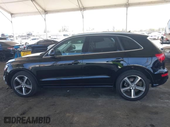 ✅ 2017 Audi Q5 Premium Plus • VIN: WA1D7AFP3HA041567 • Lot: 41866078. Listed on IAAI with 86,879 mi. Free auction sales archive from the USA and detailed vehicle history report at DreamBid. Image 14.