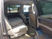 ✅ 2015 Chevrolet Suburban LT • VIN: 1GNSCJKC0FR513631 • Lot: 42879095. Wystawiony na IAAI z przebiegiem 239 851 mil. Bezpłatny archiwum sprzedaży aukcyjnych z USA i szczegółowy raport historii pojazdu na DreamBid. Zdjęcie 8.