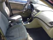 ✅ 2013 Hyundai Accent GLS • VIN: KMHCT4AE2DU339780 • Lot: 42051623. Wystawiony na IAAI z przebiegiem 172 128 mil. Bezpłatny archiwum sprzedaży aukcyjnych z USA i szczegółowy raport historii pojazdu na DreamBid. Zdjęcie 5.