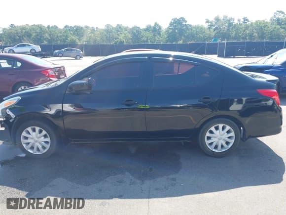 ✅ 2018 Nissan Versa SV • VIN: 3N1CN7AP4JL887368 • Лот: 42713362. Опубликован ранее на IAAI с пробегом 132 481 миль. Бесплатный доступ к архиву аукционных продаж из США и подробный отчёт об истории автомобиля на DreamBid. Изображение 15.