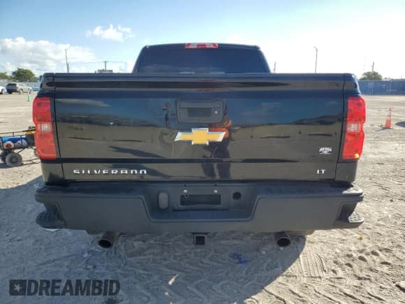 ✅ 2017 Chevrolet Silverado 1500 LT • VIN: 1GCVKREC6HZ385546 • Lot: 93504755. Wystawiony na Copart z przebiegiem 99 356 mil. Bezpłatny archiwum sprzedaży aukcyjnych z USA i szczegółowy raport historii pojazdu na DreamBid. Zdjęcie 6.