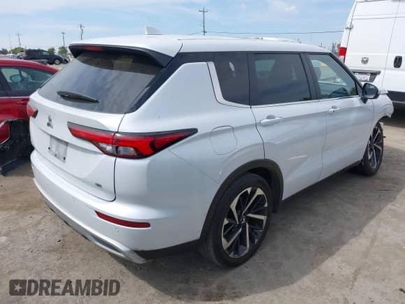 2023 Mitsubishi Outlander SE с VIN JA4J3UA89PZ039905, выставлен на аукционе IAAI как лот 43258738 с пробегом 51 368 миль миль и . История ставок и продаж доступна на DreamBid. Изображение 4.