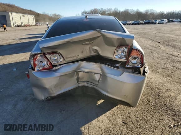 ✅ 2011 Chevrolet Malibu 1LT • VIN: 1G1ZC5E12BF356309 • Lot: 80545014. Listed on Copart with 176,439 mi. Free auction sales archive from the USA and detailed vehicle history report at DreamBid. Image 6.