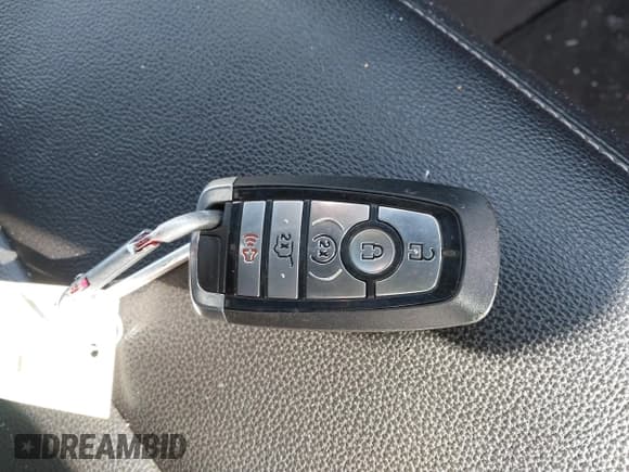 ✅ 2020 Ford Explorer XLT • VIN: 1FMSK8DH4LGB72198 • Lot: 41794957. Wystawiony na IAAI z przebiegiem 44 139 mil. Bezpłatny archiwum sprzedaży aukcyjnych z USA i szczegółowy raport historii pojazdu na DreamBid. Zdjęcie 11.