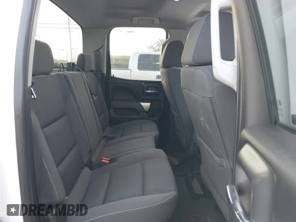 ✅ 2019 Chevrolet Silverado 1500 LT • VIN: 2GCVKPEC2K1205418 • Lot: 43473730. Wystawiony na IAAI z przebiegiem 109 609 mil. Bezpłatny archiwum sprzedaży aukcyjnych z USA i szczegółowy raport historii pojazdu na DreamBid. Zdjęcie 8.