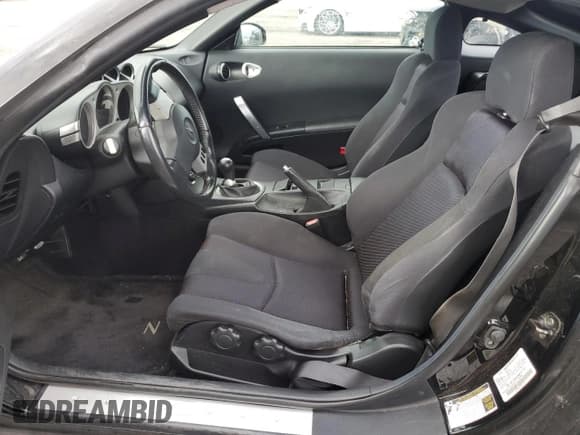 ✅ 2005 Nissan 350Z • VIN: JN1AZ34D65M601151 • Лот: 80855494. Опубликован ранее на Copart с пробегом Не указан. Бесплатный доступ к архиву аукционных продаж из США и подробный отчёт об истории автомобиля на DreamBid. Изображение 7.