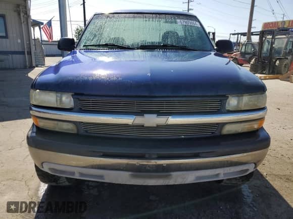 ✅ 2001 Chevrolet Silverado 1500 LS • VIN: 1GCEC14V91Z307897 • Lot: 67905664. Wystawiony na Copart z przebiegiem Nie podano mil. Skorzystaj z bezpłatnego archiwum sprzedaży aukcyjnych z USA i zobacz szczegółowy raport historii pojazdu na DreamBid. Zdjęcie 5.