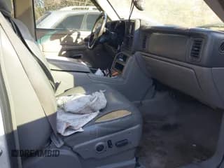 ✅ 2004 Chevrolet Suburban Z71 • VIN: 3GNFK16T84G297488 • Лот: 41671436. Опубликован ранее на IAAI с пробегом Не указан. Бесплатный доступ к архиву аукционных продаж из США и подробный отчёт об истории автомобиля на DreamBid. Изображение 5.