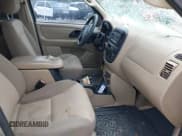 ✅ 2003 Ford Escape XLS Popular • VIN: 1FMYU92193KE08437 • Lot: 42858929. Listed on IAAI with 163,341 mi. Free auction sales archive from the USA and detailed vehicle history report at DreamBid. Image 5.