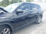 ✅ 2018 Volkswagen Atlas S • VIN: 1V2AR2CA7JC570747 • Lot: 42706124. Wystawiony na IAAI z przebiegiem 167 416 mil. Bezpłatny archiwum sprzedaży aukcyjnych z USA i szczegółowy raport historii pojazdu na DreamBid. Zdjęcie 6.