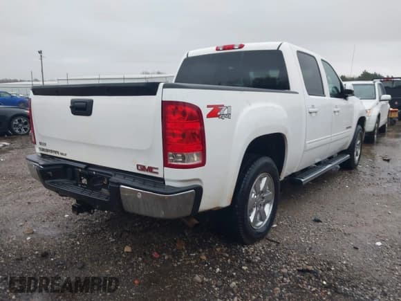 ✅ 2013 GMC Sierra 1500 SLT • VIN: 3GTP2WE76DG161505 • Лот: 43714884. Опубликован ранее на IAAI с пробегом 170 517 миль. Бесплатный доступ к архиву аукционных продаж из США и подробный отчёт об истории автомобиля на DreamBid. Изображение 4.