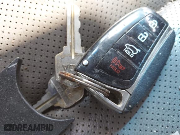 ✅ 2017 Hyundai Santa Fe Limited Ultimate • VIN: KM8SR4HF3HU246846 • Лот: 42481480. Опубликован ранее на IAAI с пробегом 173 257 миль. Бесплатный доступ к архиву аукционных продаж из США и подробный отчёт об истории автомобиля на DreamBid. Изображение 11.