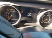 ✅ 2022 Jeep Wrangler Unlimited Willys Sport • VIN: 1C4HJXDN2NW132521 • Lot: 80614904. Wystawiony na Copart z przebiegiem 20 793 mil. Bezpłatny archiwum sprzedaży aukcyjnych z USA i szczegółowy raport historii pojazdu na DreamBid. Zdjęcie 9.