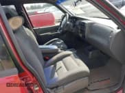 ✅ 2001 Ford Explorer Sport Trac • VIN: 1FMZU77E21UA42181 • Lot: 42897150. Wystawiony na IAAI z przebiegiem 122 320 mil. Bezpłatny archiwum sprzedaży aukcyjnych z USA i szczegółowy raport historii pojazdu na DreamBid. Zdjęcie 5.