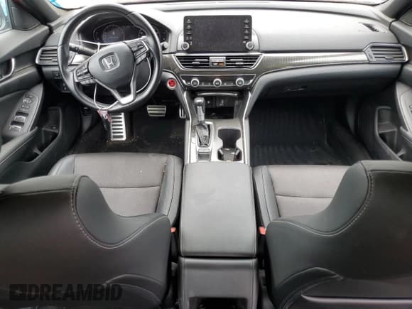 ✅ 2020 Honda Accord Sport • VIN: 1HGCV1F3XLA101603 • Lot: 57242335. Wystawiony na Copart z przebiegiem 59 847 mil. Bezpłatny archiwum sprzedaży aukcyjnych z USA i szczegółowy raport historii pojazdu na DreamBid. Zdjęcie 8.