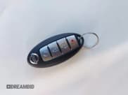 ✅ 2017 Nissan Rogue S • VIN: JN1BJ1CR1HW105163 • Лот: 42730135. Опубликован ранее на IAAI с пробегом 123 266 миль. Бесплатный доступ к архиву аукционных продаж из США и подробный отчёт об истории автомобиля на DreamBid. Изображение 11.