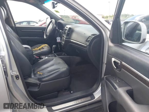 ✅ 2008 Hyundai Santa Fe SE • VIN: 5NMSH13EX8H177620 • Lot: 43366761. Wystawiony na IAAI z przebiegiem 232 378 mil. Bezpłatny archiwum sprzedaży aukcyjnych z USA i szczegółowy raport historii pojazdu na DreamBid. Zdjęcie 5.