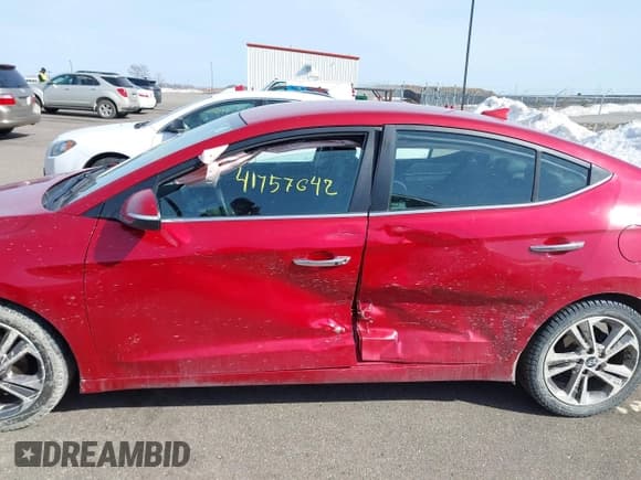 ✅ 2017 Hyundai Elantra Value Edition • VIN: 5NPD84LF7HH032556 • Lot: 41757642. Listed on IAAI with 119,193 mi. Free auction sales archive from the USA and detailed vehicle history report at DreamBid. Image 14.