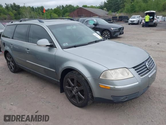 ✅ 2004 Volkswagen Passat GLS • VIN: WVWVD63BX4E290945 • Lot: 42376141. Listed on IAAI with 204,834 mi. Free auction sales archive from the USA and detailed vehicle history report at DreamBid. Image 1.