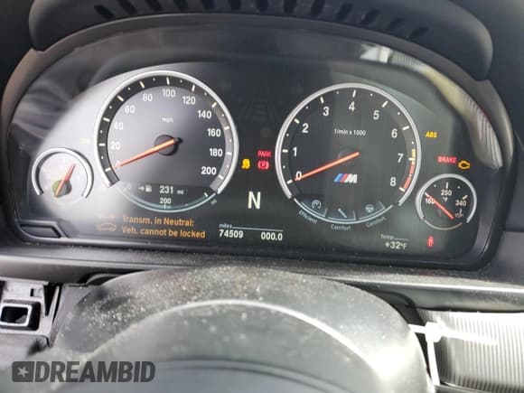 ✅ 2015 BMW M5 • VIN: WBSFV9C58FD594385 • Lot: 44935434. Wystawiony na Copart z przebiegiem 74 509 mil. Bezpłatny archiwum sprzedaży aukcyjnych z USA i szczegółowy raport historii pojazdu na DreamBid. Zdjęcie 9.