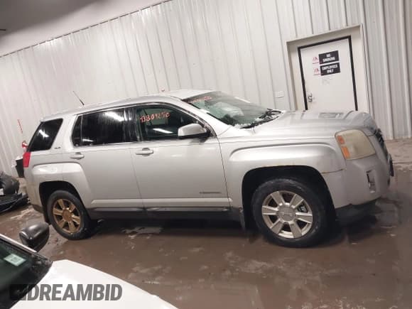 ✅ 2010 GMC Terrain SLE-1 • VIN: 2CTALBEW0A6326379 • Лот: 43809250. Опубликован ранее на IAAI с пробегом 154 795 миль. Бесплатный доступ к архиву аукционных продаж из США и подробный отчёт об истории автомобиля на DreamBid. Изображение 13.