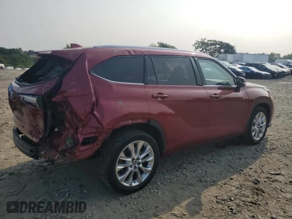 ✅ 2022 Toyota Highlander Limited • VIN: 5TDDZRBH8NS164454 • Lot: 67758645. Listed on Copart with 119,202 mi. Free auction sales archive from the USA and detailed vehicle history report at DreamBid. Image 3.