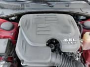 ✅ 2022 Dodge Charger SXT • VIN: 2C3CDXBG6NH201090 • Lot: 80401595. Wystawiony na Copart z przebiegiem 63 642 mil. Bezpłatny archiwum sprzedaży aukcyjnych z USA i szczegółowy raport historii pojazdu na DreamBid. Zdjęcie 16.