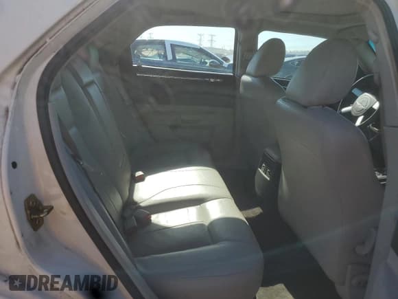 ✅ 2005 Chrysler 300 Touring • VIN: 2C3JA53G75H595704 • Лот: 85102125. Опубликован ранее на Copart с пробегом 226 056 миль. Бесплатный доступ к архиву аукционных продаж из США и подробный отчёт об истории автомобиля на DreamBid. Изображение 10.