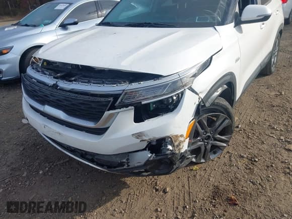 ✅ 2022 Kia Seltos S • VIN: KNDEUCAA8N7285127 • Лот: 43557181. Опубликован ранее на IAAI с пробегом 47 049 миль. Бесплатный доступ к архиву аукционных продаж из США и подробный отчёт об истории автомобиля на DreamBid. Изображение 6.