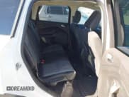 ✅ 2019 Ford Escape SE • VIN: 1FMCU9GDXKUA21623 • Lot: 43615704. Wystawiony na IAAI z przebiegiem 89 170 mil. Bezpłatny archiwum sprzedaży aukcyjnych z USA i szczegółowy raport historii pojazdu na DreamBid. Zdjęcie 8.