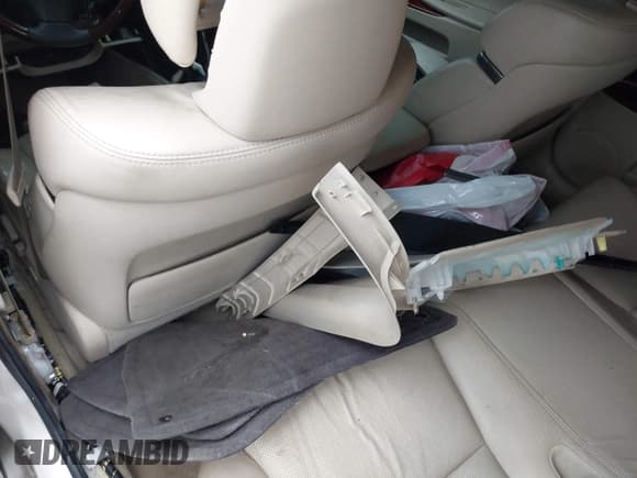 ✅ 2010 Lexus GS 350 • VIN: JTHBE1KS8A0047730 • Lot: 42171343. Wystawiony na IAAI z przebiegiem Nie podano. Bezpłatny archiwum sprzedaży aukcyjnych z USA i szczegółowy raport historii pojazdu na DreamBid. Zdjęcie 11.