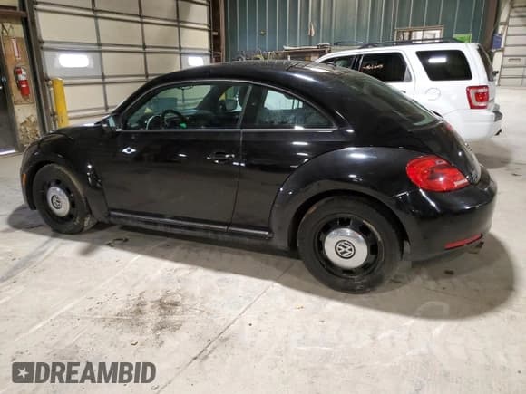 ✅ 2013 Volkswagen Beetle Fender Edition • VIN: 3VWJP7ATXDM670205 • Lot: 47687735. Listed on Copart with 97,909 mi. Free auction sales archive from the USA and detailed vehicle history report at DreamBid. Image 2.