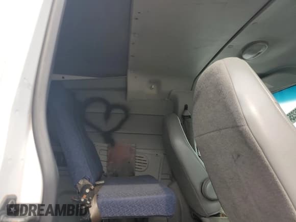 ✅ 2005 Ford Econoline Cargo • VIN: 1FTNE24W35HA94644 • Lot: 56523545. Listed on Copart with Not provided. Free auction sales archive from the USA and detailed vehicle history report at DreamBid. Image 11.