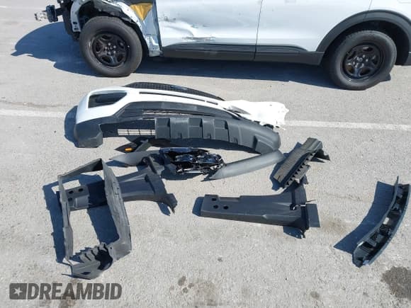 ✅ 2020 Ford Police Interceptor Utility • VIN: 1FM5K8AB0LGD09716 • Lot: 42054545. Wystawiony na IAAI z przebiegiem 106 253 mil. Bezpłatny archiwum sprzedaży aukcyjnych z USA i szczegółowy raport historii pojazdu na DreamBid. Zdjęcie 12.