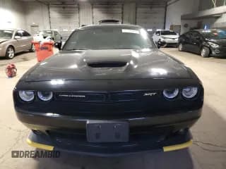 ✅ 2016 Dodge Challenger SRT 392 • VIN: 2C3CDZDJ0GH345838 • Lot: 47126504. Wystawiony na Copart z przebiegiem 82 415 mil. Bezpłatny archiwum sprzedaży aukcyjnych z USA i szczegółowy raport historii pojazdu na DreamBid. Zdjęcie 5.