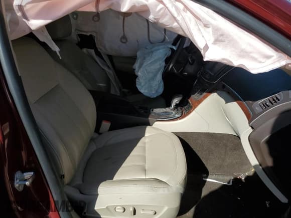 ✅ 2017 Buick Regal Premium II • VIN: 2G4GS5GX7H9122201 • Лот: 69297434. Опубликован ранее на Copart с пробегом Не указан. Бесплатный доступ к архиву аукционных продаж из США и подробный отчёт об истории автомобиля на DreamBid. Изображение 7.