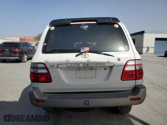 ✅ 2003 Toyota Land Cruiser • VIN: JTEHT05J932050234 • Lot: 48628645. Listed on Copart with 178,768 mi. Free auction sales archive from the USA and detailed vehicle history report at DreamBid. Image 6.