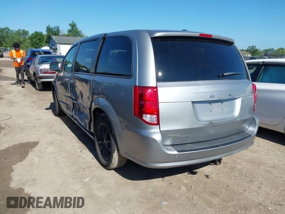 ✅ 2015 Dodge Grand Caravan American Value • VIN: 2C4RDGBG6FR672173 • Lot: 42574646. Wystawiony na IAAI z przebiegiem 153 060 mil. Bezpłatny archiwum sprzedaży aukcyjnych z USA i szczegółowy raport historii pojazdu na DreamBid. Zdjęcie 3.