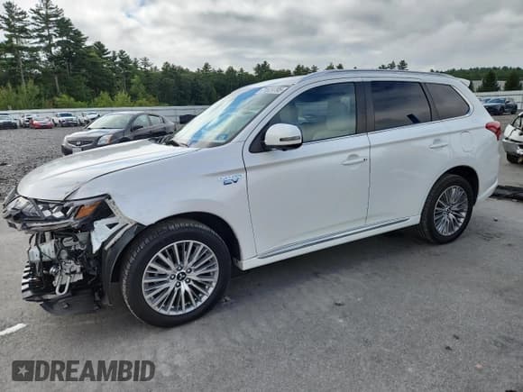 ✅ 2019 Mitsubishi Outlander SEL • VIN: JA4J24A50KZ055976 • Lot: 71529795. Listed on Copart with 26,737 mi. Free auction sales archive from the USA and detailed vehicle history report at DreamBid. Image 1.