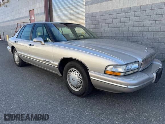 ✅ 1996 Buick Park Avenue • VIN: 1G4CW52K8TH619048 • Lot: 91438005. Wystawiony na Copart z przebiegiem 119 917 mil. Bezpłatny archiwum sprzedaży aukcyjnych z USA i szczegółowy raport historii pojazdu na DreamBid. Zdjęcie 1.