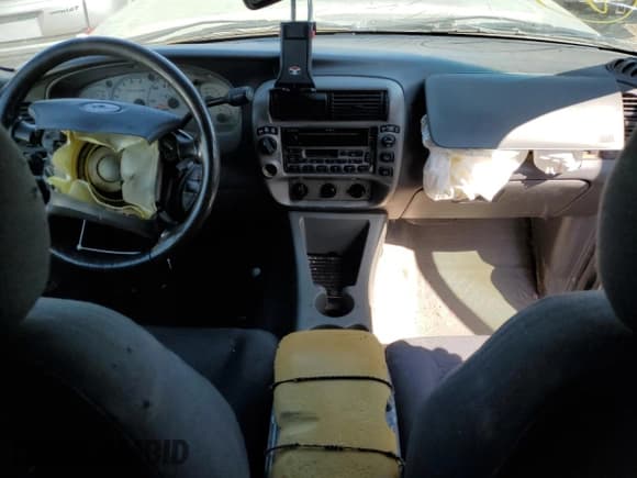 ✅ 2002 Ford Explorer Sport XLS • VIN: 1FMZU70E72UD13117 • Lot: 73054474. Wystawiony na Copart z przebiegiem 246 433 mil. Bezpłatny archiwum sprzedaży aukcyjnych z USA i szczegółowy raport historii pojazdu na DreamBid. Zdjęcie 8.