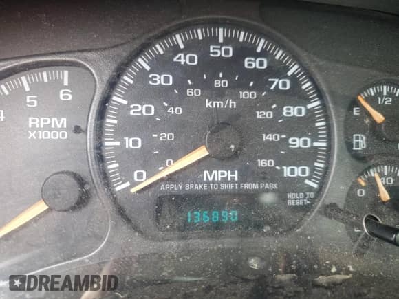 2002 Chevrolet Silverado 1500 LS with VIN 1GCEK14T22Z318257, listed as a Copart auction lot 64170975 with 136,890 mi miles and Clean title. Bid and sale history available at DreamBid. Image 9.