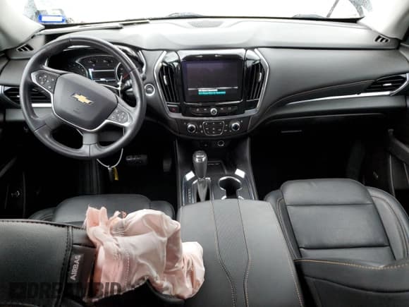 ✅ 2019 Chevrolet Traverse Premier • VIN: 1GNEVKKW5KJ109935 • Lot: 71992752. Wystawiony na Copart z przebiegiem 56 352 mil. Bezpłatny archiwum sprzedaży aukcyjnych z USA i szczegółowy raport historii pojazdu na DreamBid. Zdjęcie 8.