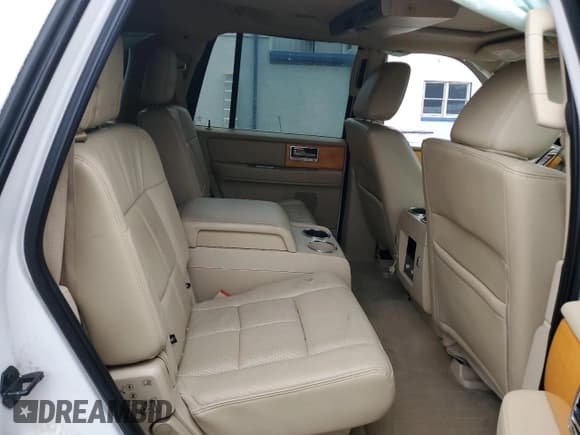 ✅ 2010 Lincoln Navigator • VIN: 5LMJJ2J57AEJ06711 • Lot: 69603655. Listed on Copart with 206,101 mi. Free auction sales archive from the USA and detailed vehicle history report at DreamBid. Image 11.